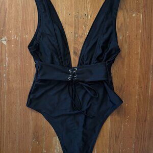 Wolf & Whistle Deep V Black One-Piece Swimsuit – UK 10 D/DD